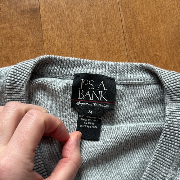 NWOT Jos A Bank Gray Sweater in Medium - Picture 5 of 5